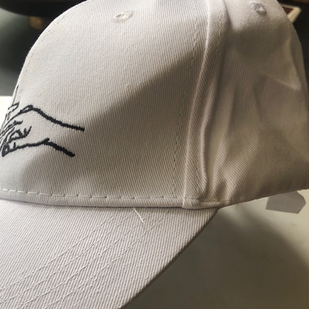 *CLOSING BOUTIQUE* - Picture 4 of 6